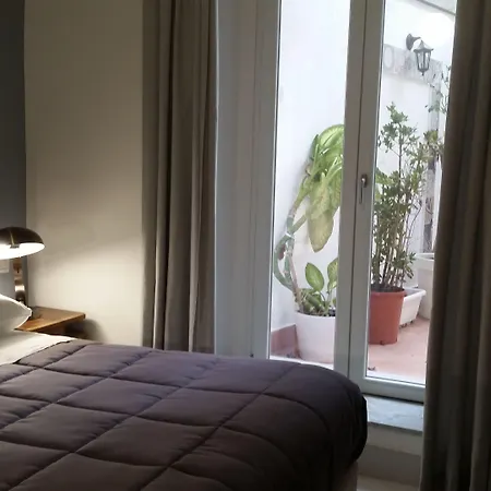 Petrucci Garden Bed & Breakfast Napoli