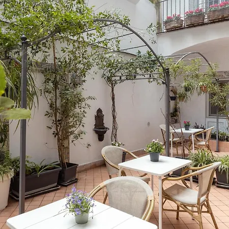 Petrucci Garden 4*